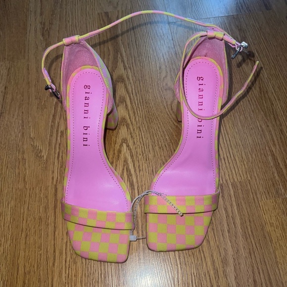 Gianni Bini Heels - Picture 2 of 3